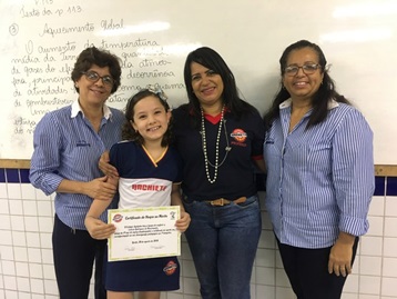 Entrega dos Certificados de Honra ao Mérito I Bimestre