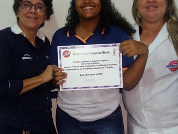 Entrega dos Certificados de Honra ao Mérito I Bimestre