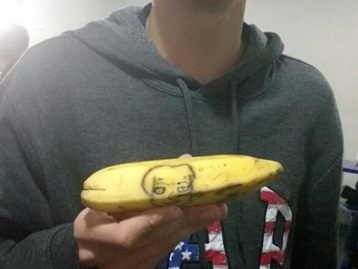 Tatuagem na banana -Arte Efêmera