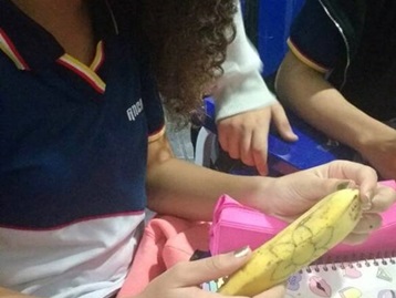 Tatuagem na banana -Arte Efêmera