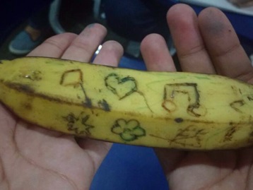 Tatuagem na banana -Arte Efêmera